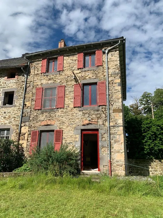 Domaine De Luc Gite A La Ferme Saint-Poncy 0*,